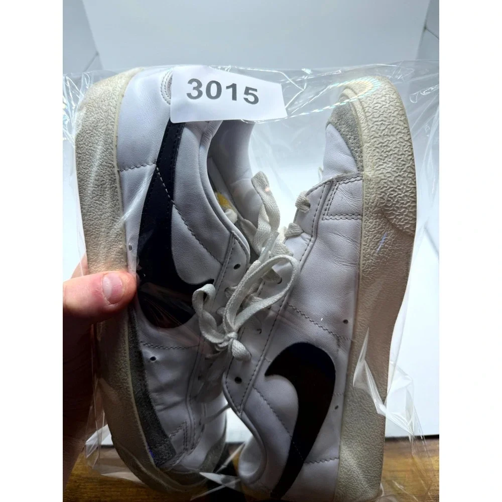 Nike Blazer Low '77 Vintage‎ DA6364-101 Mens 9 Sneaker White Leather Skate Shoes